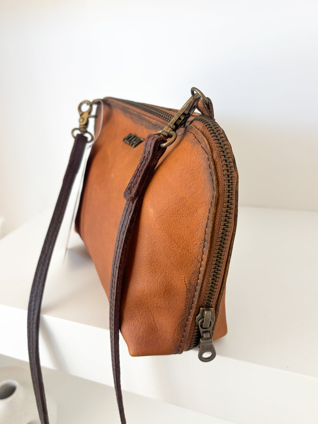 Flare Pochette Sling Bag (Kat03)