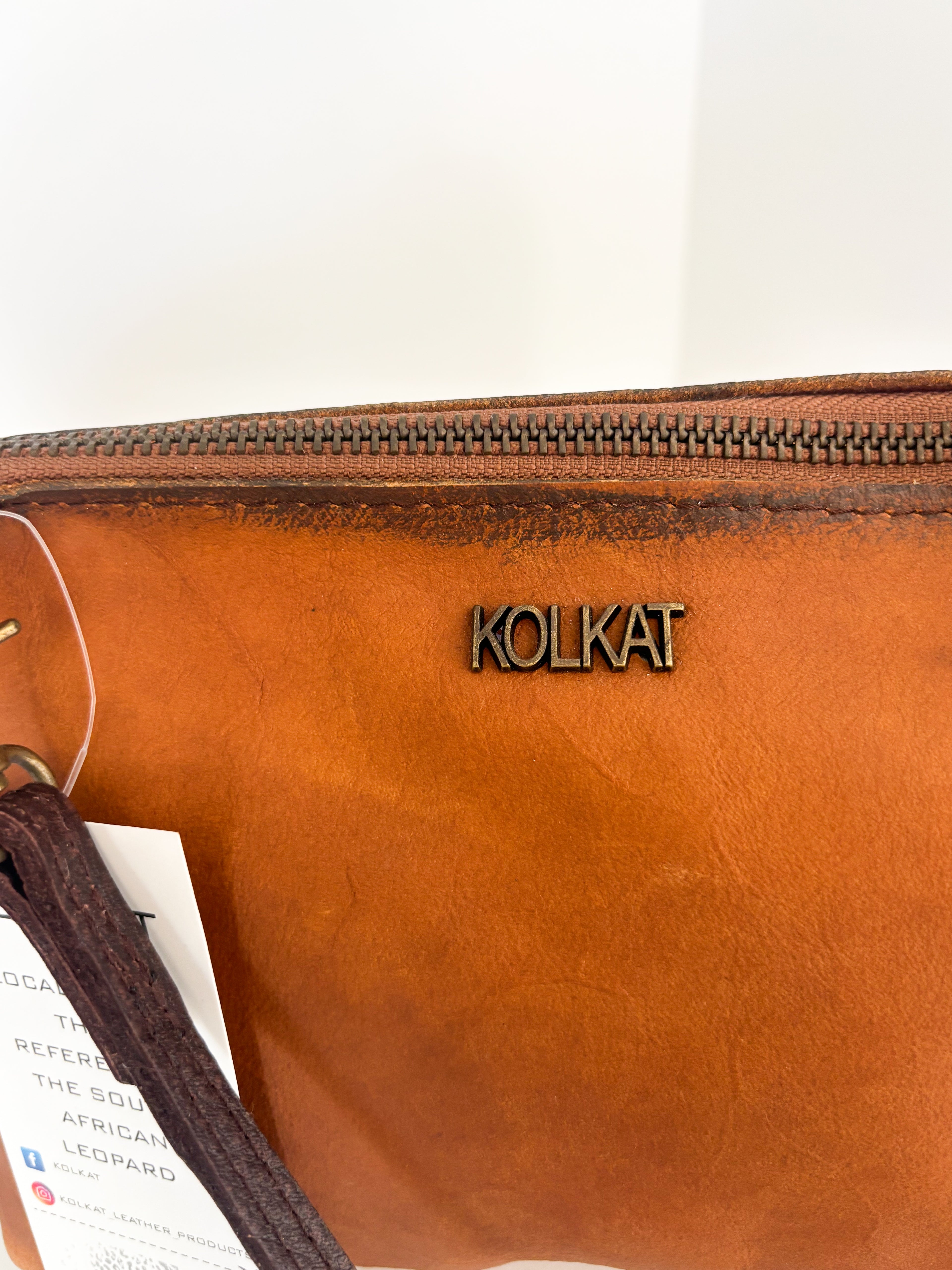 Flare Pochette Sling Bag (Kat03)