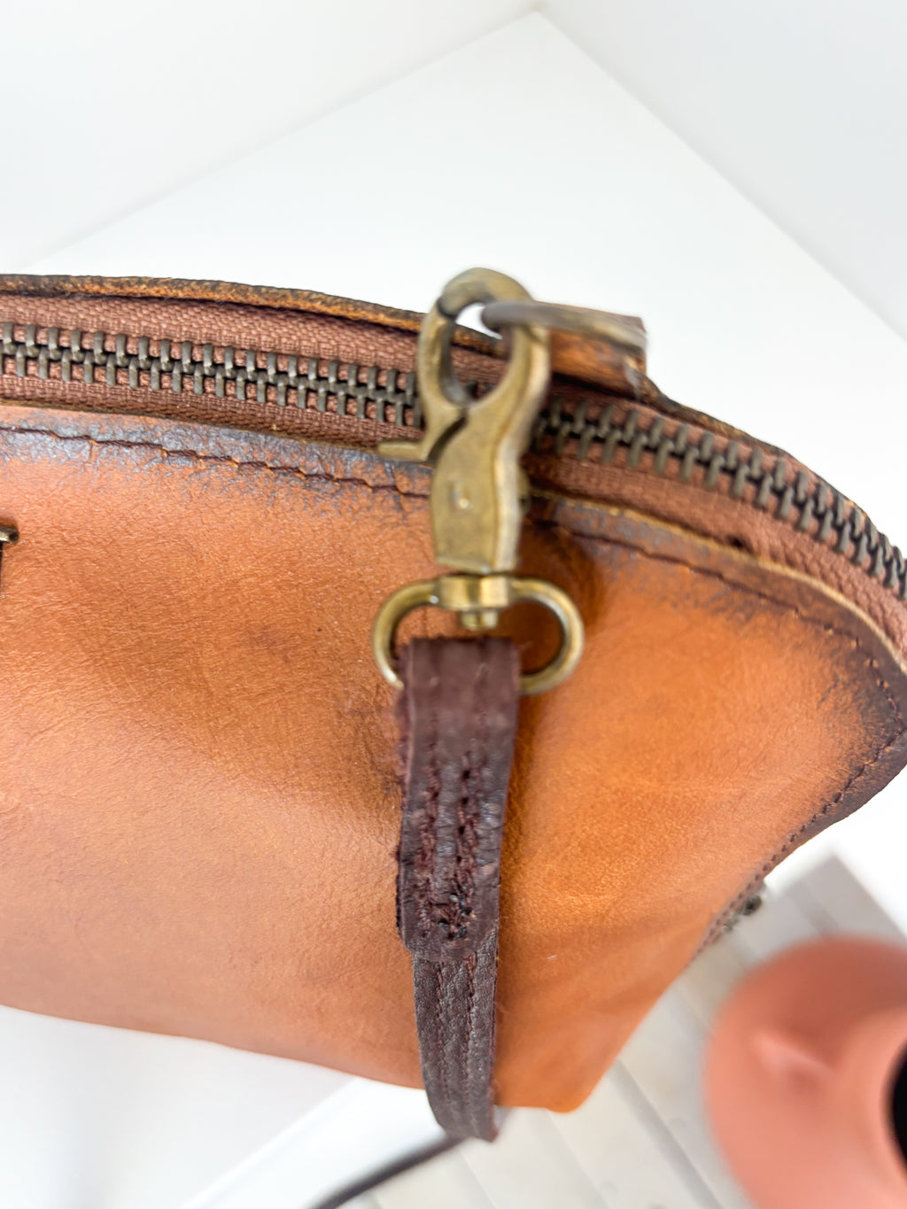Flare Pochette Sling Bag (Kat03)